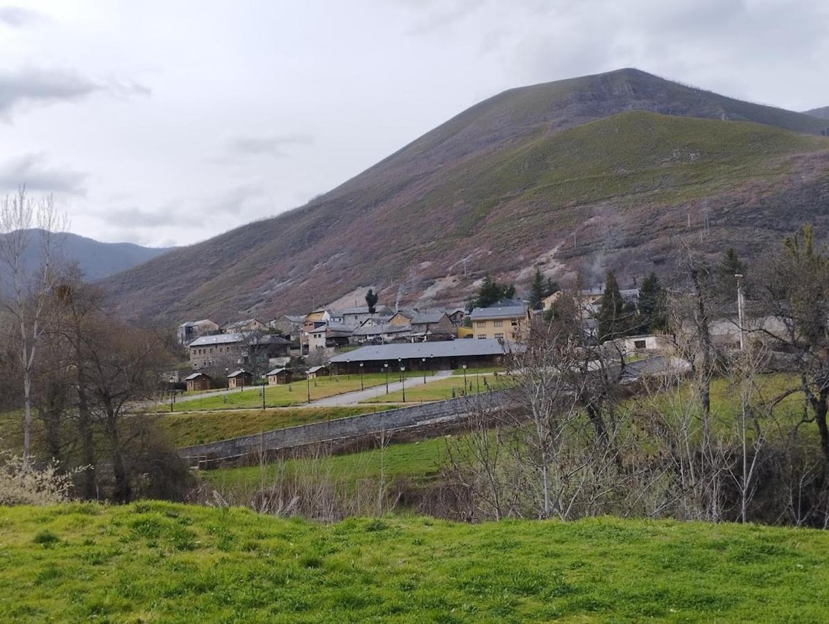 Camping La Zarapica - Palacios Del Sil מראה חיצוני תמונה
