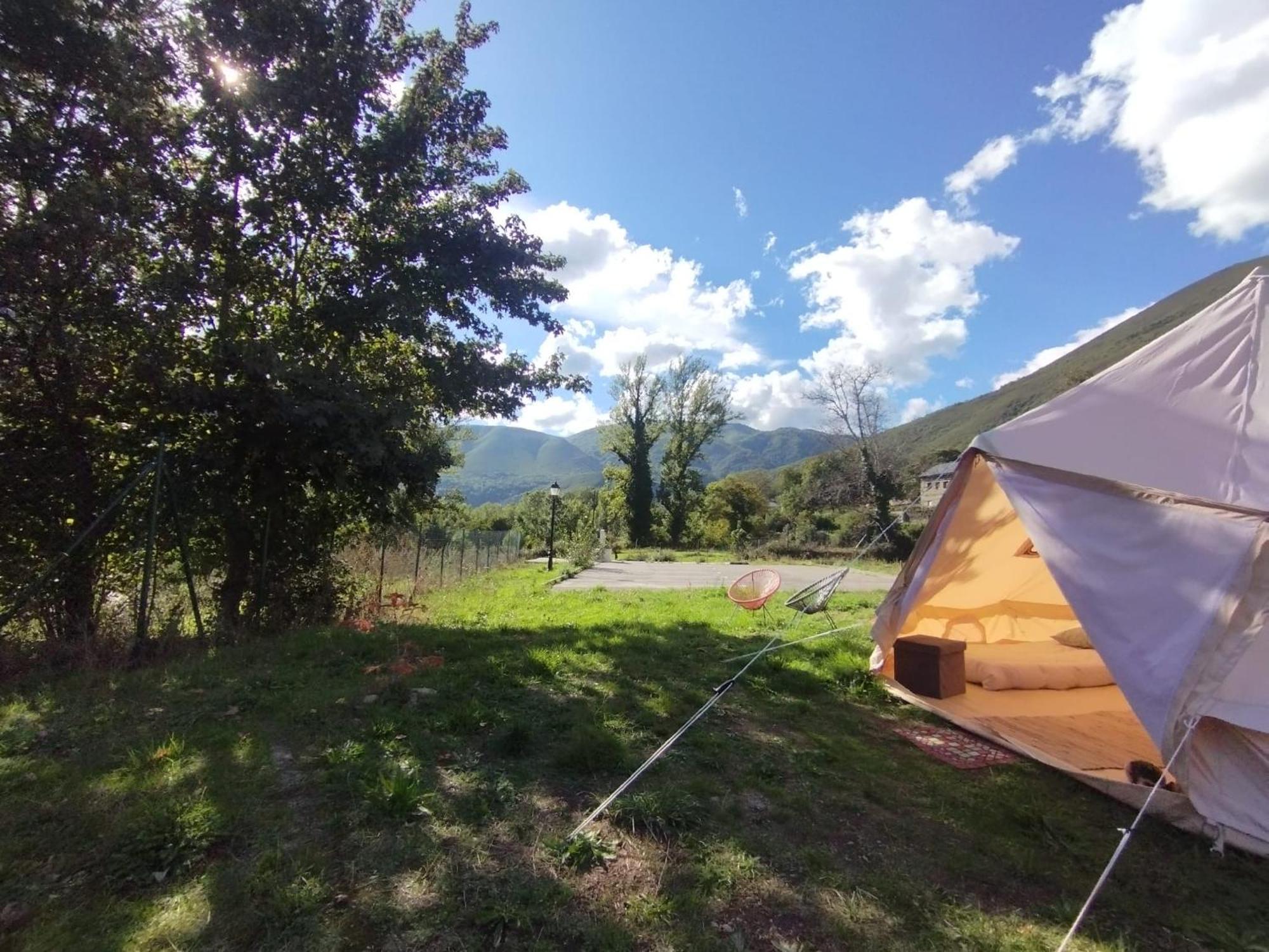Camping La Zarapica - Palacios Del Sil מראה חיצוני תמונה
