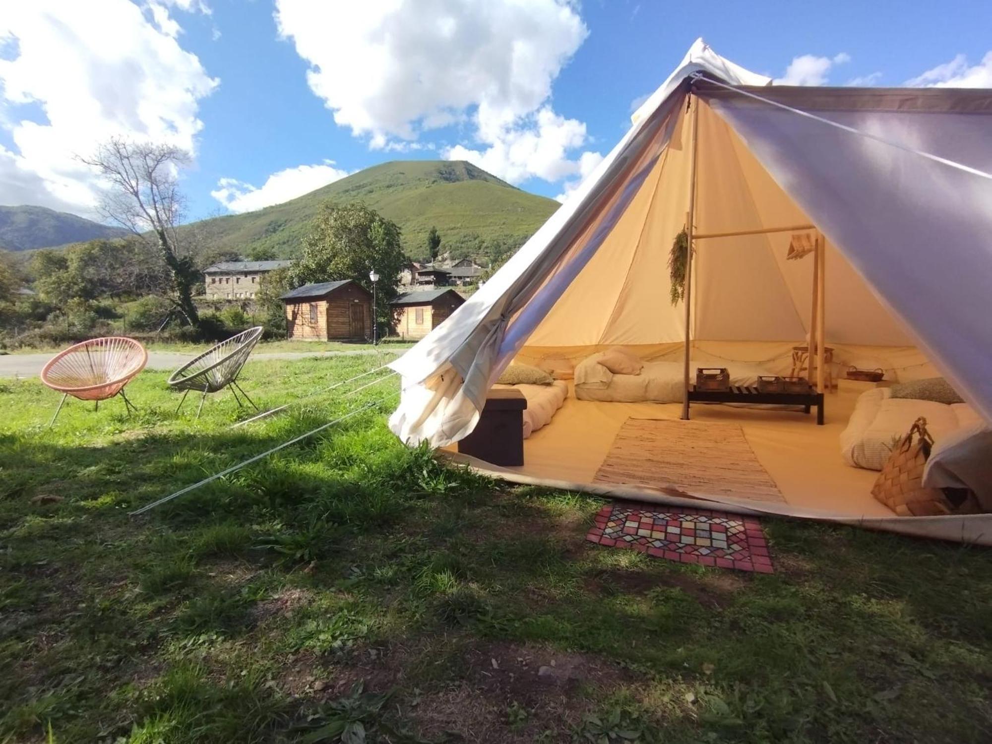Camping La Zarapica - Palacios Del Sil מראה חיצוני תמונה